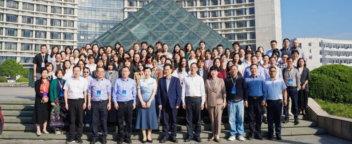 偷拍视频
成功举办第三届“...